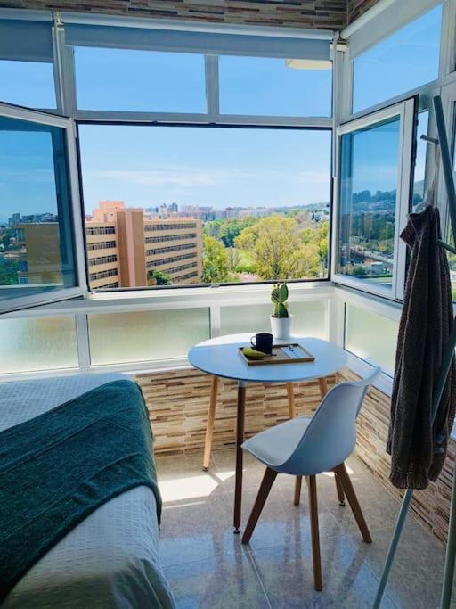 Alterhome Luminoso Estudio Con Piscina Y Maravillosas Vistas Torremolinos Exteriér fotografie